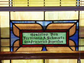 windowcloseup.JPG (171909 bytes)